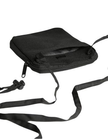 Kein Mensch ist illegal - Schultertasche - Black/Black - @ No Borders
