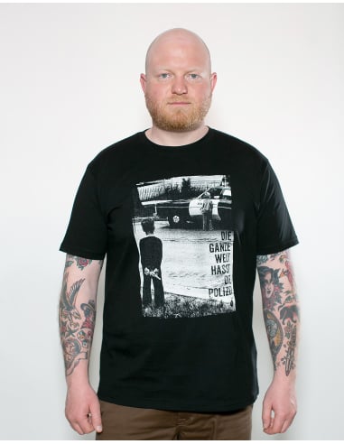 Die ganze Welt hasst die Polizei - Black Mosquito - T-Shirt - Black - @ No Borders