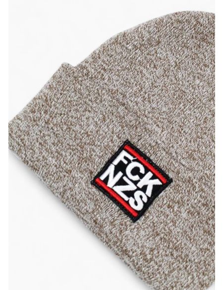 true-rebel-wintermuetze-fck-nzs-heather-oatmeal-detail true-rebel-wintermuetze-fck-nzs-heather-oatmeal-detail