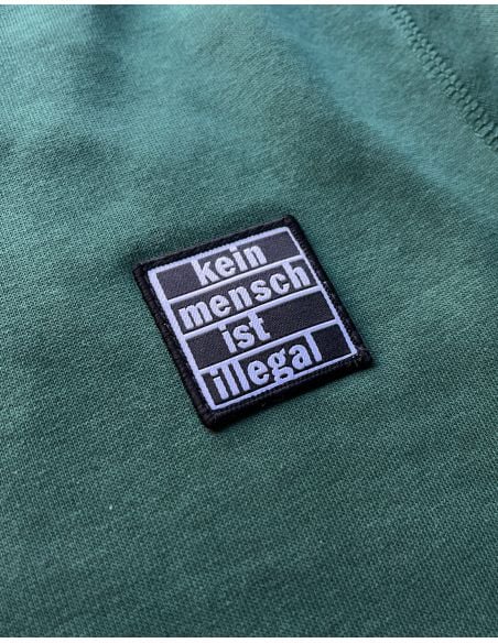 kmii-nb-sweater-bottle-green-detail