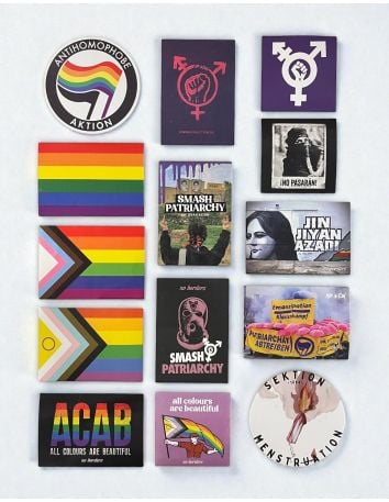 AFA 2.0 - True Rebel - T-Shirt fitted - White/Rainbow - @ No Borders