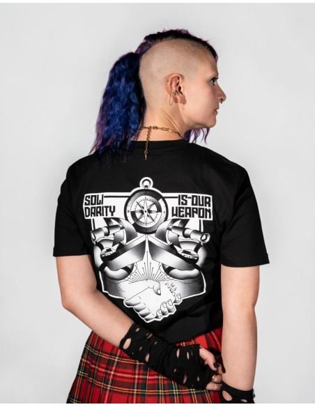 sea-punks-ts-solidarity-is-our-weapon-schwarz-detail